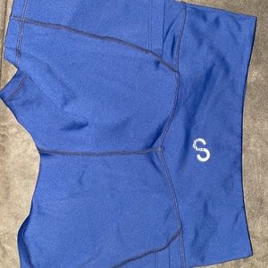 Curves and combat boots shorts